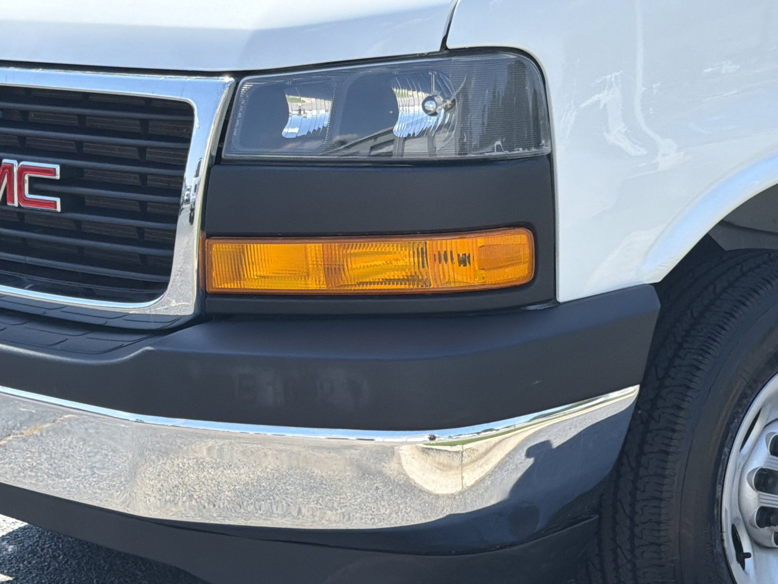 Used 2024 GMC Savana 2500 w/ Driver Convenience Package RWD image 5