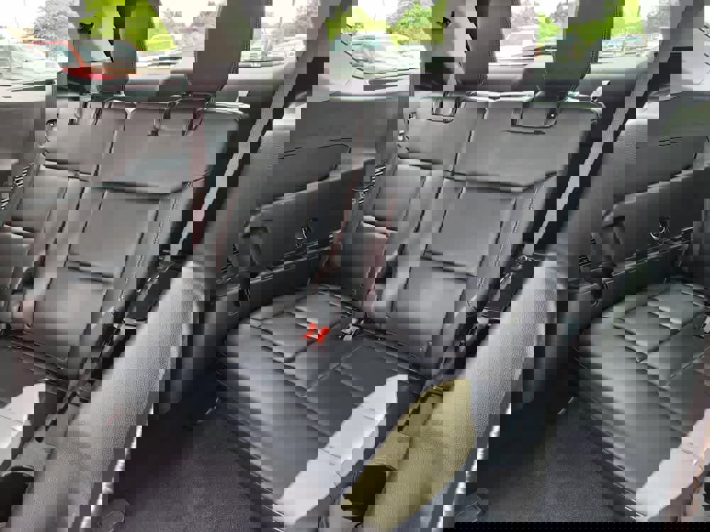 Used 2022 Ford Explorer XLT image 23