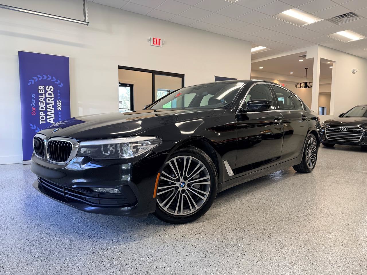 Used 2018 BMW 530i RWD image 2
