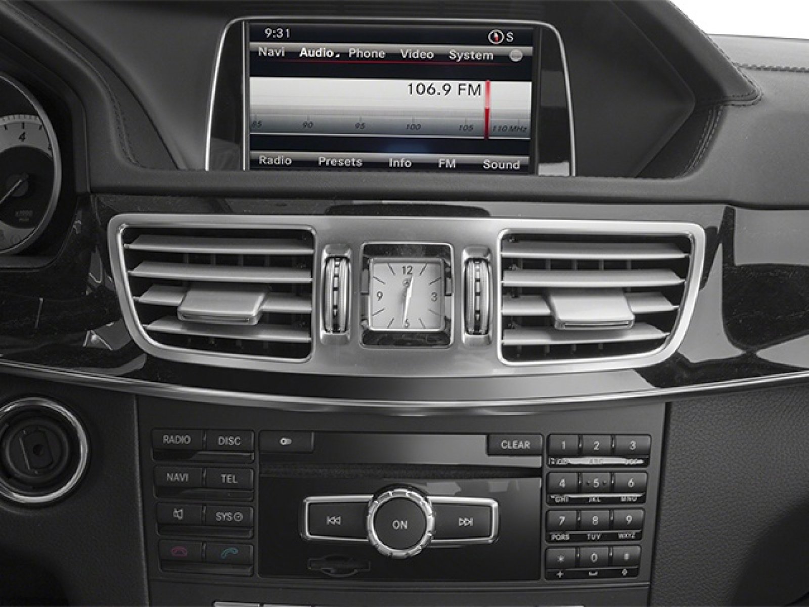 Used 2014 Mercedes-Benz E 350 4MATIC Sedan image 10