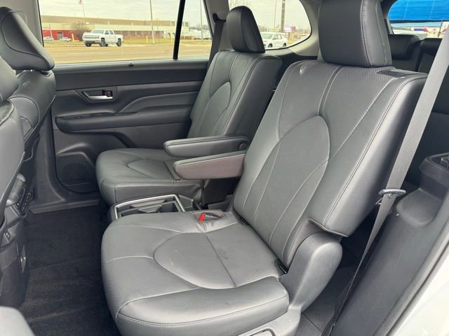 Used 2024 Toyota Grand Highlander Limited image 23