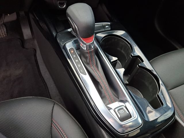 Used 2025 Chevrolet Trax RS w/ Sunroof Package FWD image 15