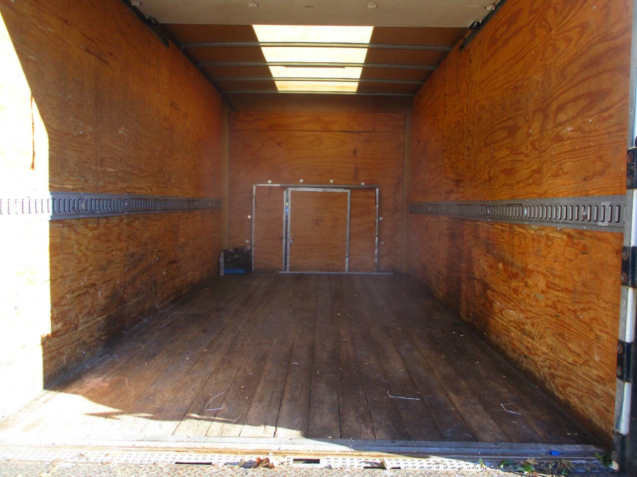 Used 2019 Ford E-450 and Econoline 450 Super Duty image 9