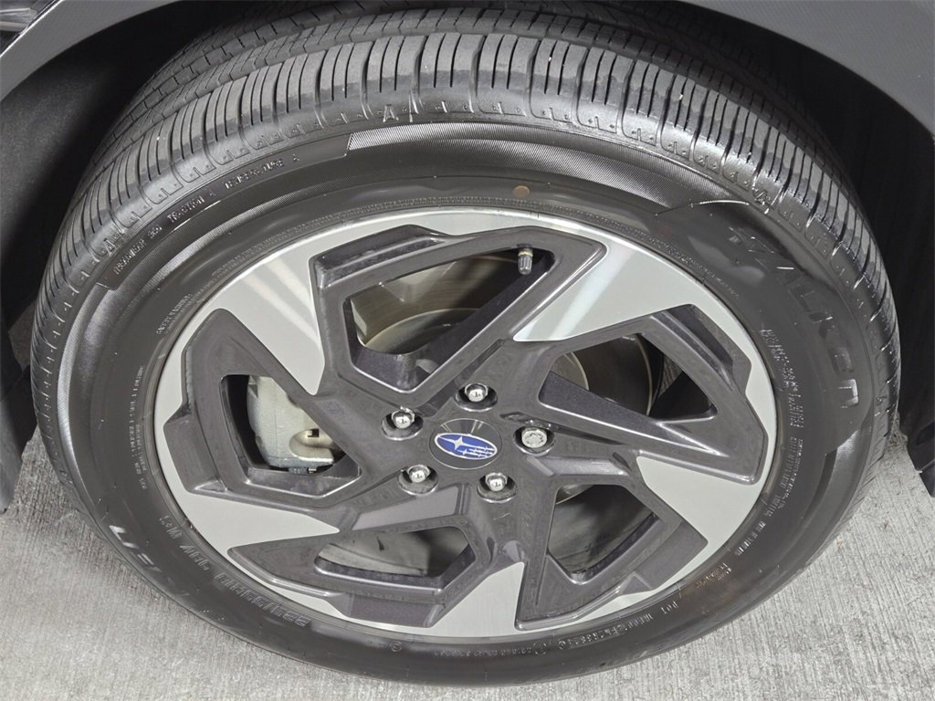 Certified 2025 Subaru Crosstrek 2.5i Limited w/ Crosstrek Mirror Package image 10