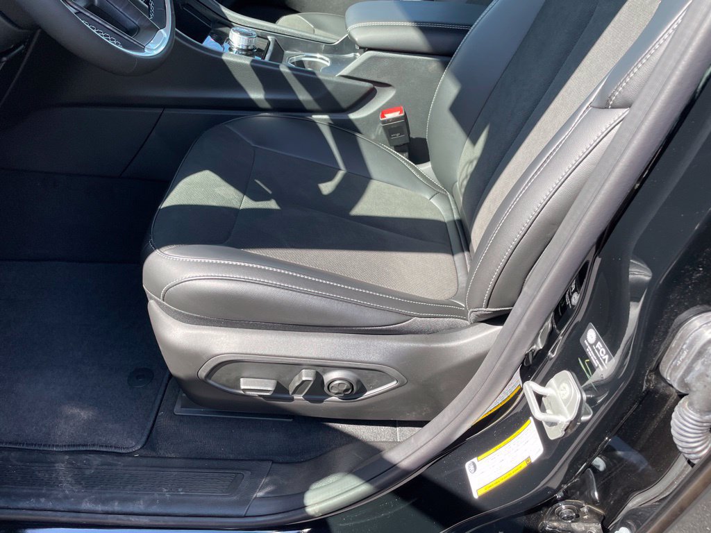 New 2027 Jeep Grand Cherokee Altitude AWD/4WD image 11
