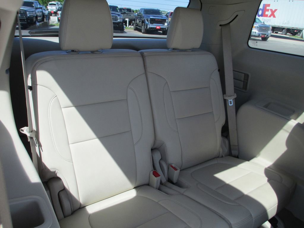 Used 2021 GMC Acadia Denali w/ Denali Technology Package AWD/4WD image 27