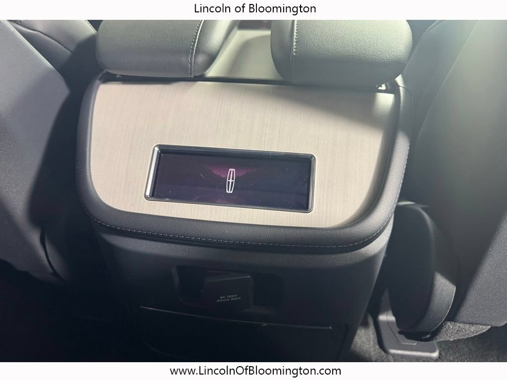 New 2026 Lincoln Navigator L Reserve AWD/4WD image 25