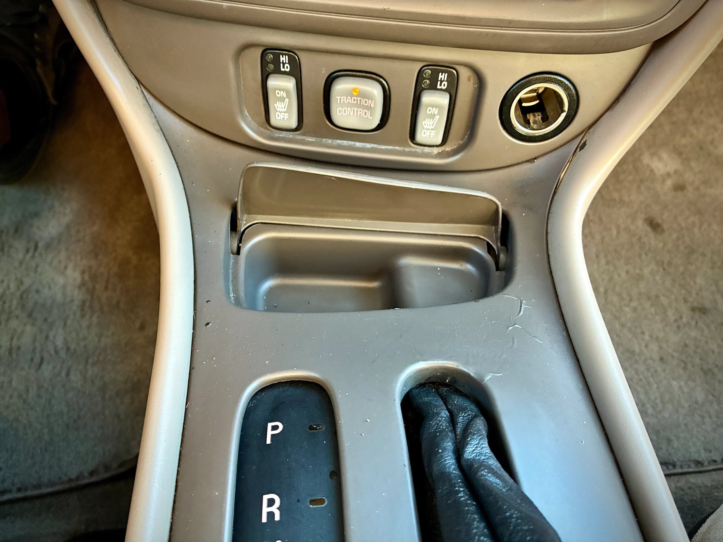 Used 2003 Pontiac Bonneville SLE FWD image 63