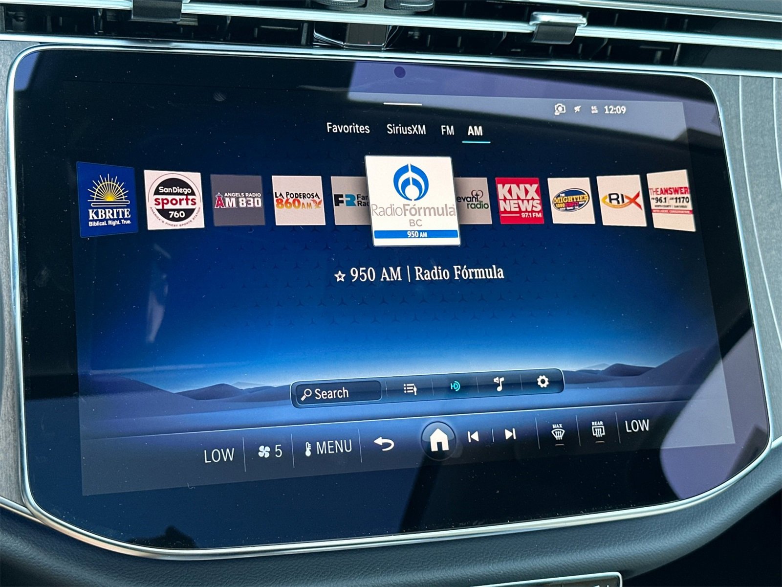 New 2025 Mercedes-Benz E 350 Sedan image 20