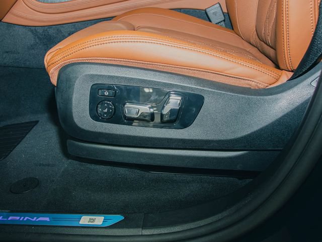 New 2026 BMW ALPINA XB7 AWD/4WD image 14