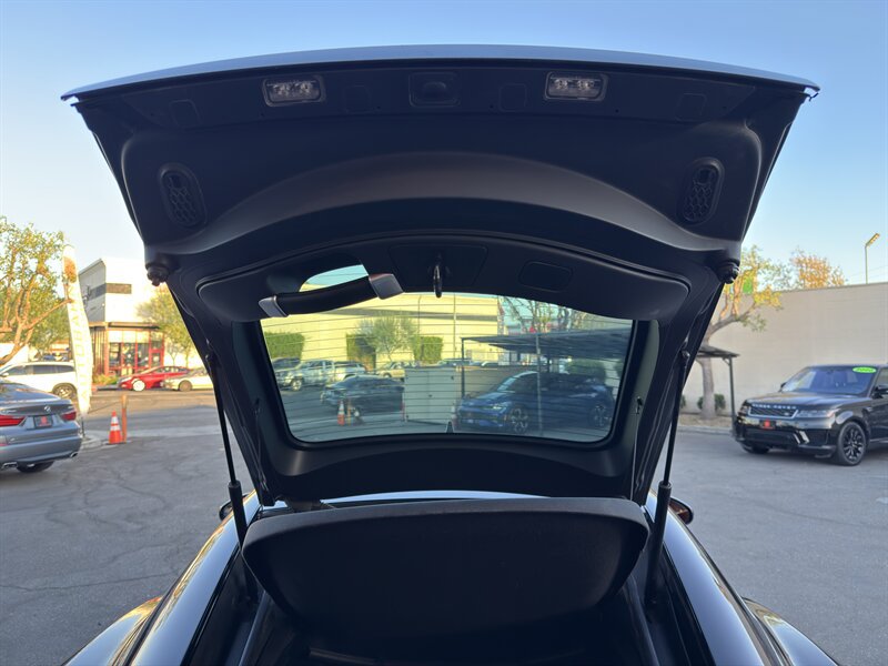 Used 2018 Jaguar F-TYPE Coupe RWD image 28