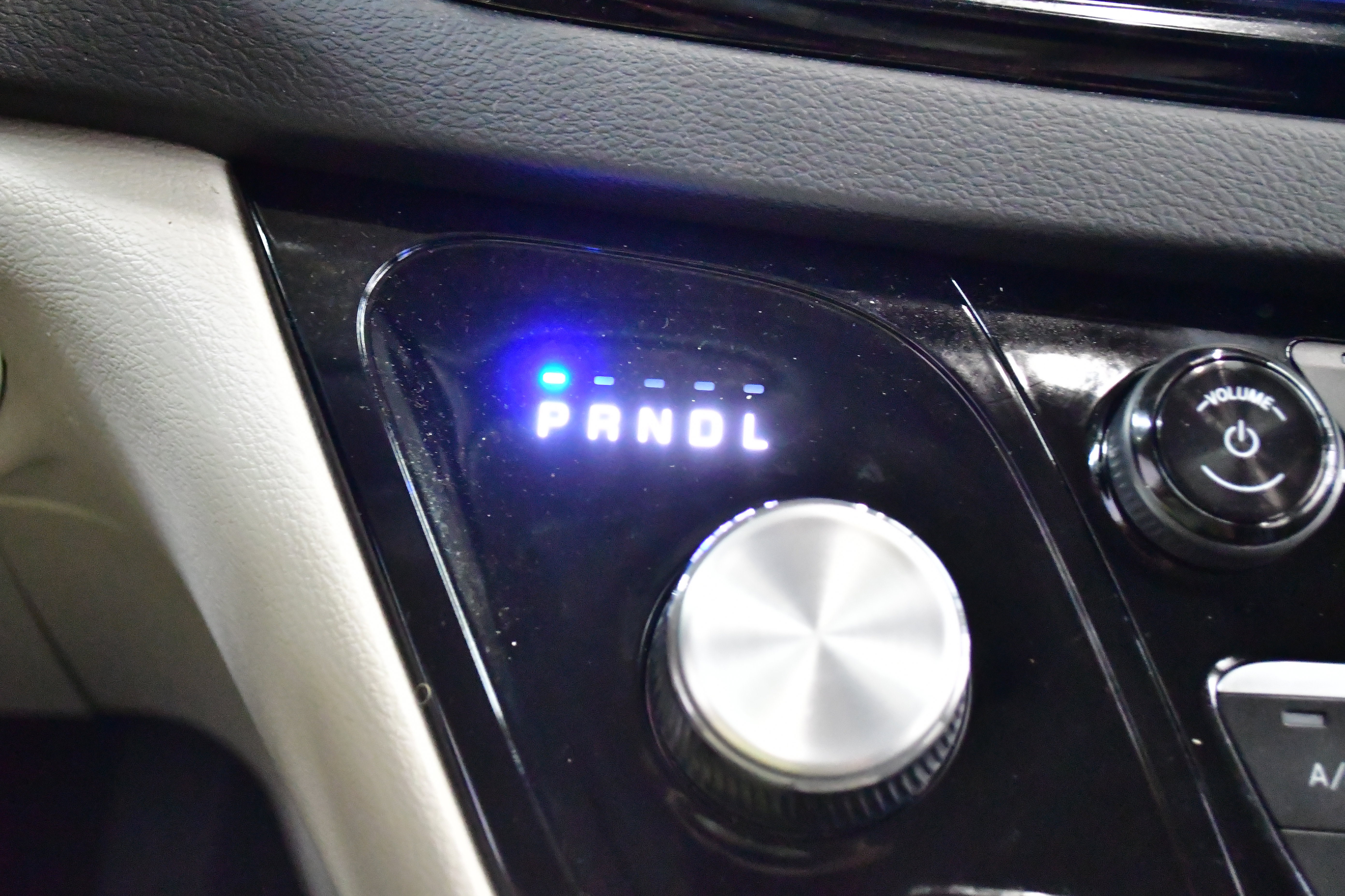 Used 2024 Chrysler Pacifica Touring-L FWD image 30