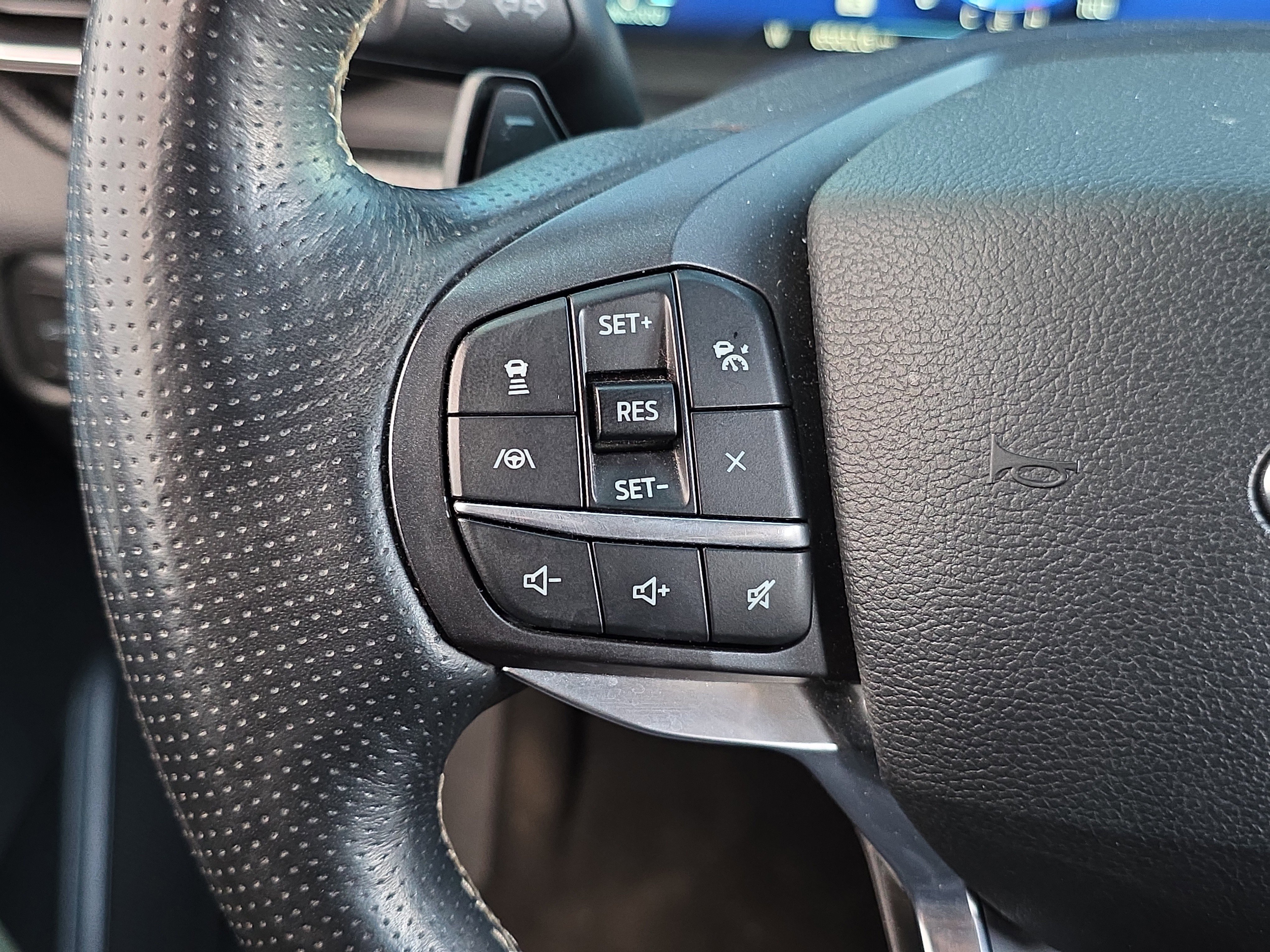 Used 2020 Ford Explorer ST image 17