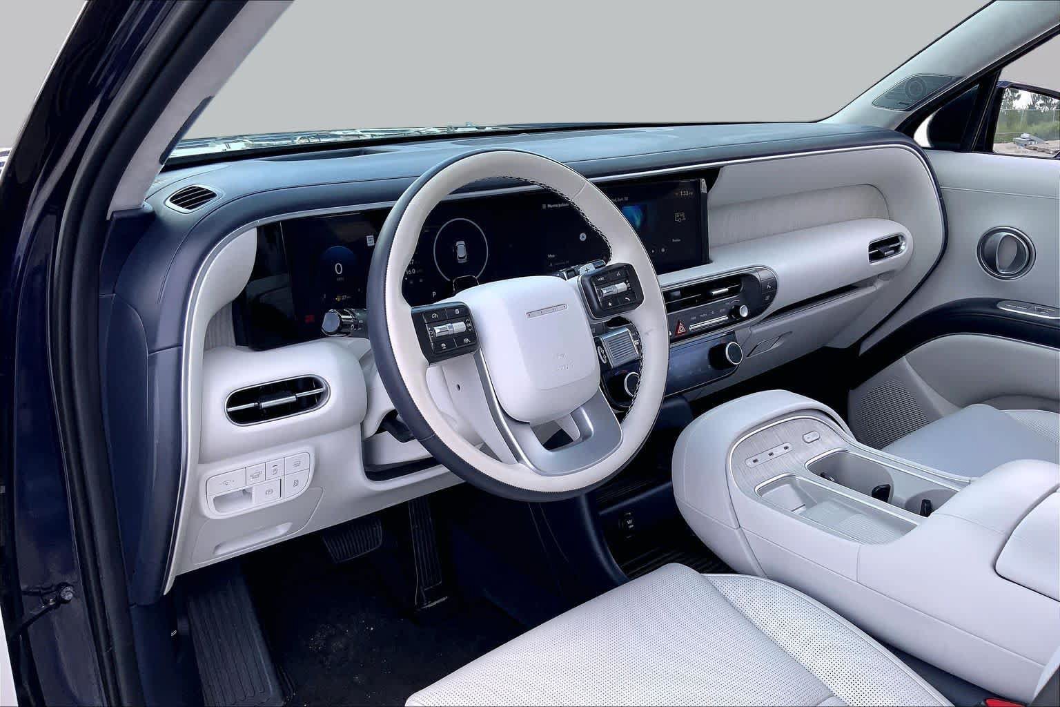 Certified 2026 Hyundai Palisade Calligraphy FWD image 32