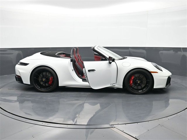 Used 2025 Porsche 911 Carrera 4 GTS image 30