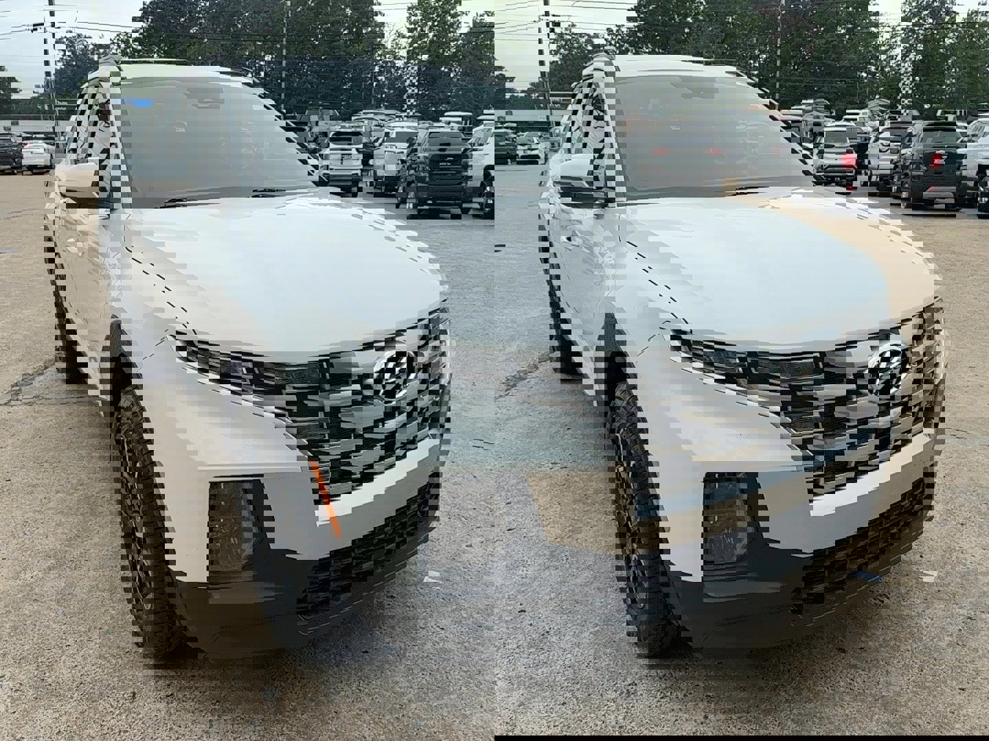 Used 2022 Hyundai Santa Cruz SEL Premium image 2