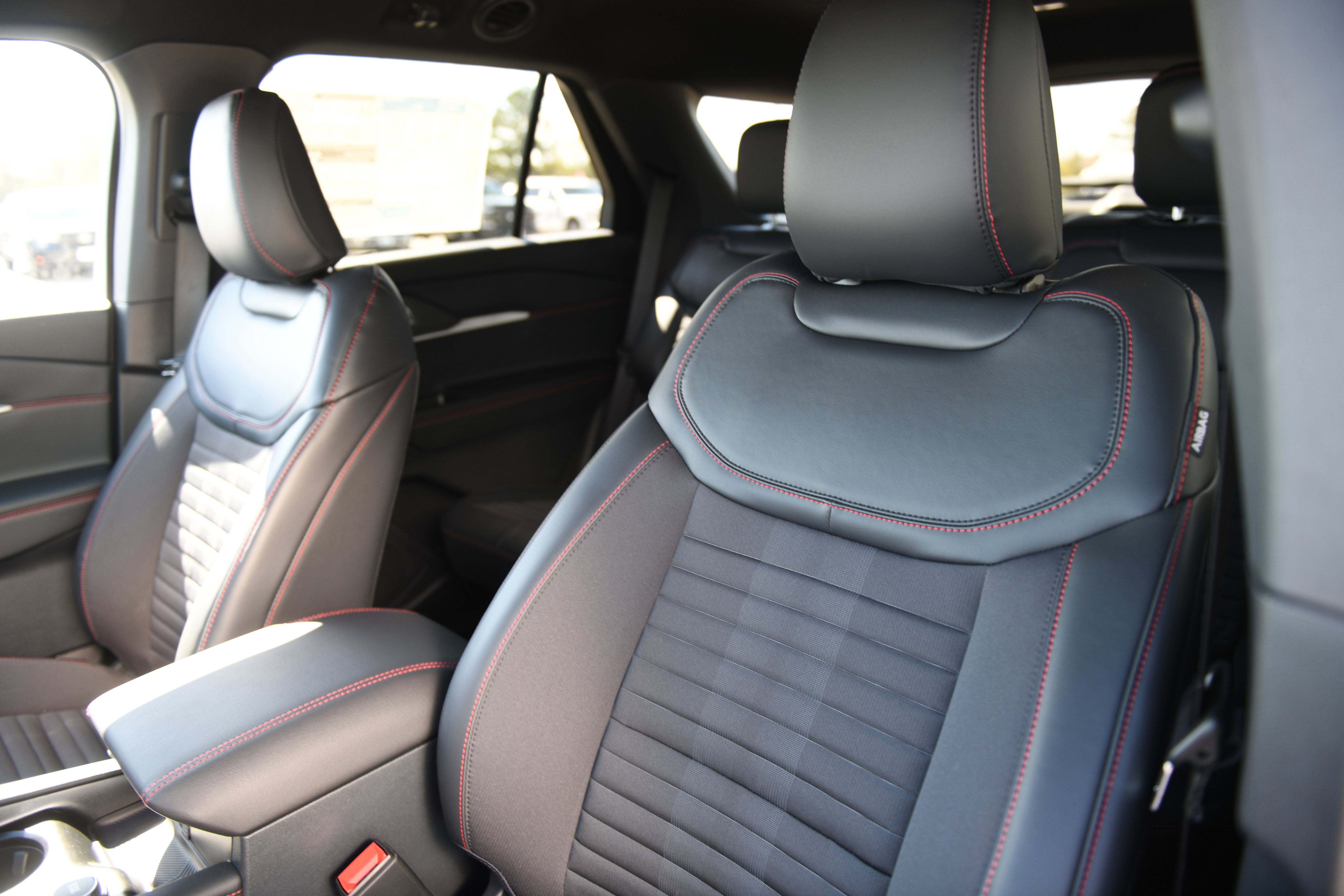 New 2026 Ford Explorer ST-Line w/ ST-Line Street Pack image 24