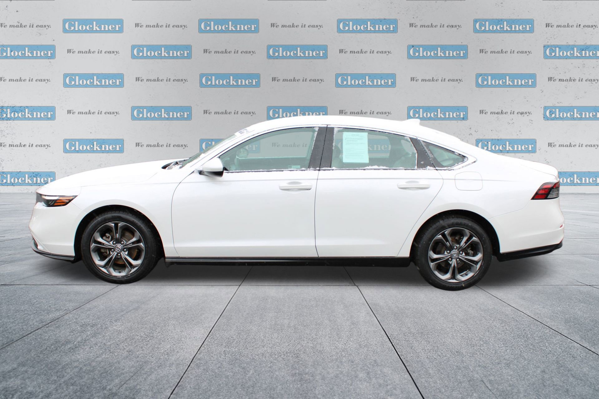 Used 2023 Honda Accord EX image 10