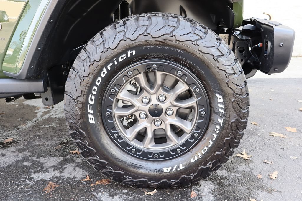 Used 2023 Jeep Wrangler Unlimited Rubicon 392 w/ Trailer Tow Package AWD/4WD image 17