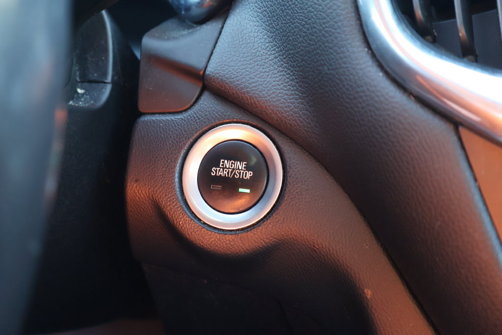 Used 2019 Chevrolet Equinox LT w/ Sun & Navigation Package FWD image 29