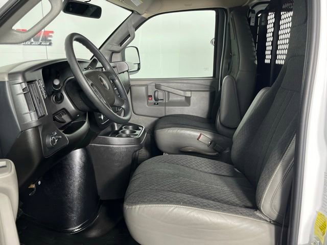Used 2024 GMC Savana 2500 w/ Driver Convenience Package RWD image 19