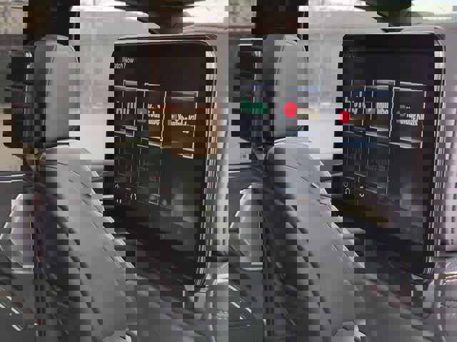 Used 2023 Cadillac Escalade ESV Sport Platinum image 40