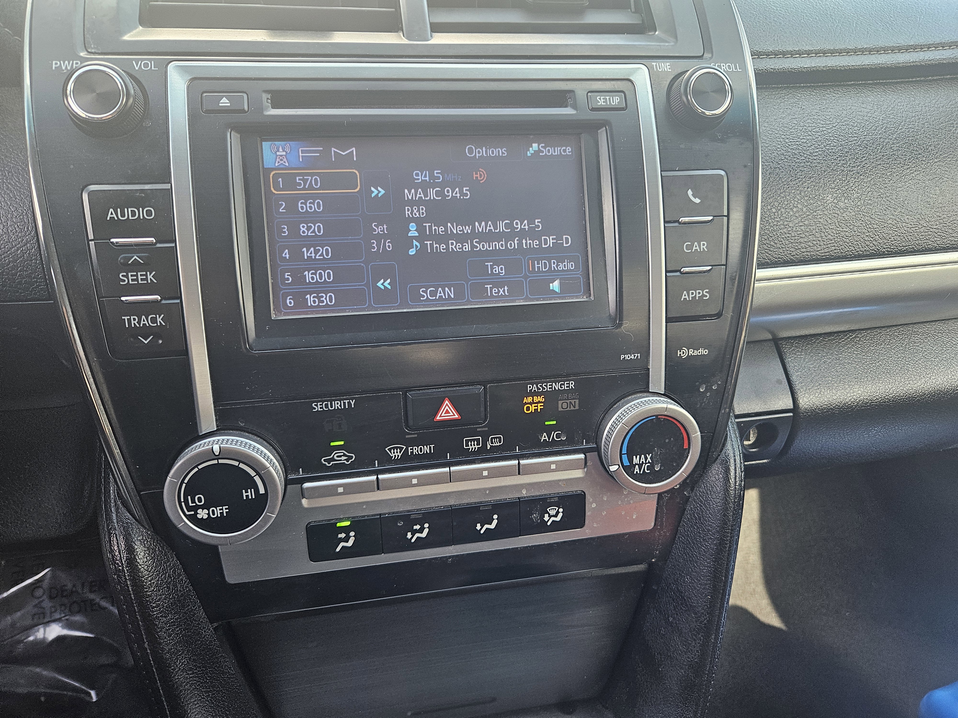 Used 2013 Toyota Camry SE image 10