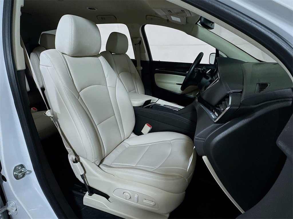 Certified 2024 Buick Enclave Essence image 26