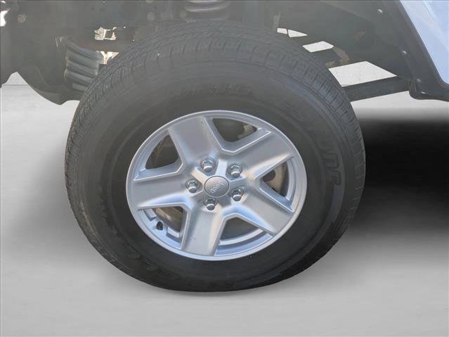 Used 2022 Jeep Gladiator Sport image 21