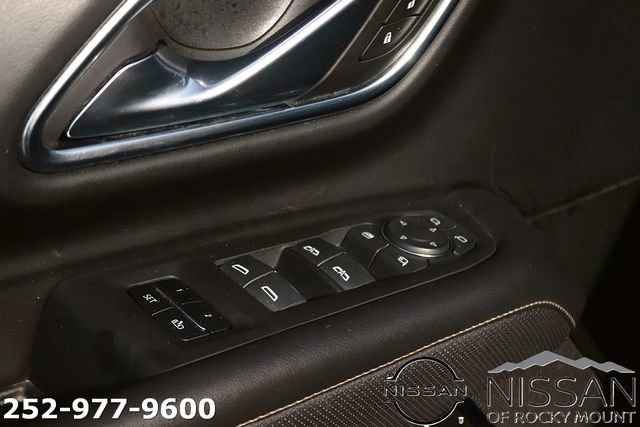 Used 2023 Chevrolet Suburban Premier RWD image 12