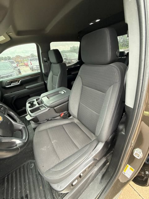 Used 2024 Chevrolet Silverado 1500 LT AWD/4WD image 20