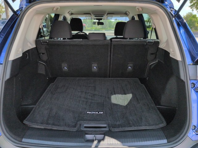 Certified 2022 Nissan Rogue SV FWD image 13