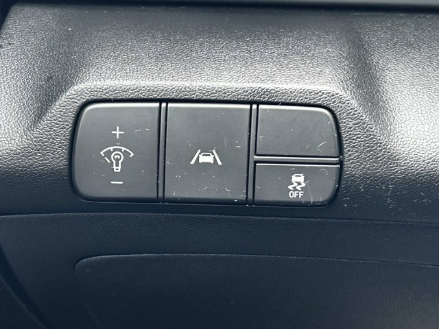 Certified 2023 Hyundai Elantra SEL FWD image 18