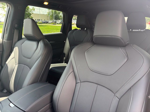 New 2027 INFINITI QX60 Sport w/ Dark Cargo Package AWD/4WD image 16