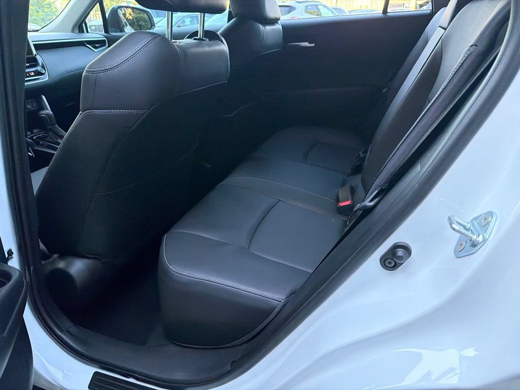 Used 2024 Toyota Corolla Cross XLE FWD image 20