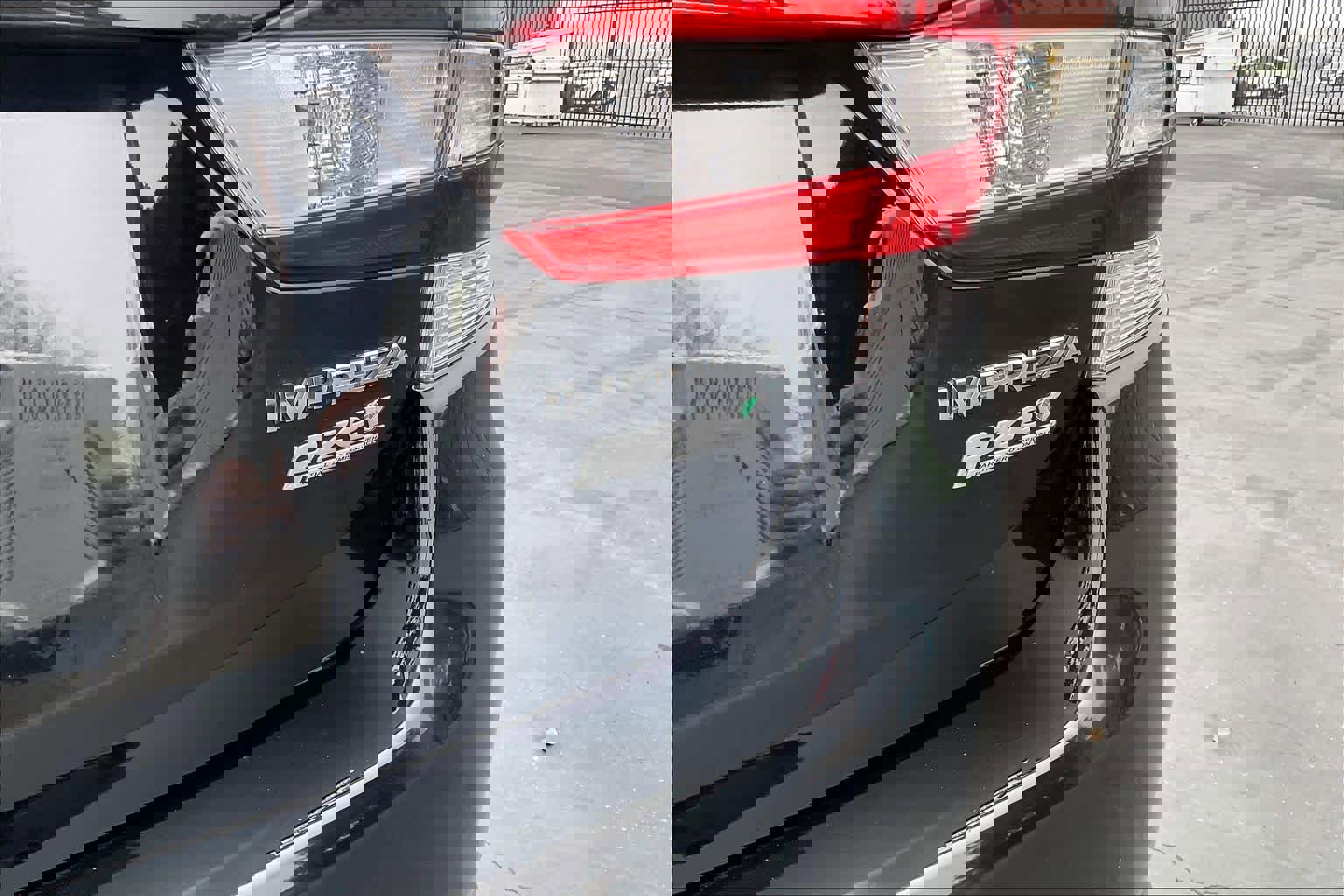 Used 2017 Subaru Impreza 2.0i Premium image 11