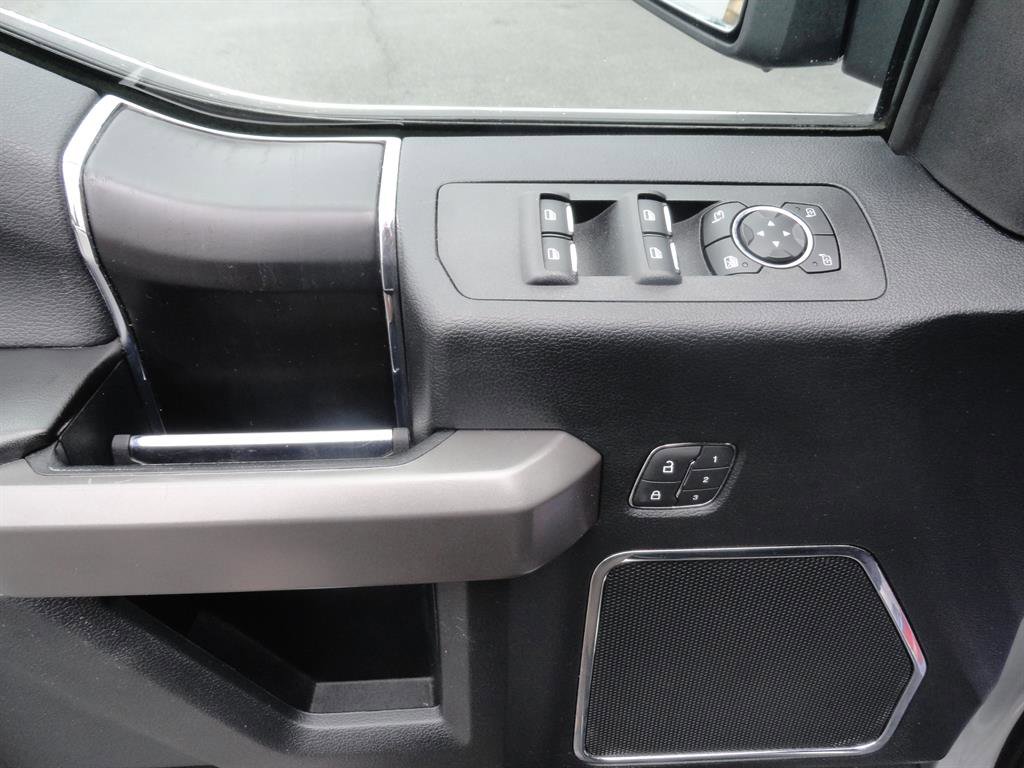 Certified 2019 Ford F150 Platinum w/ Equipment Group 701A Luxury image 11