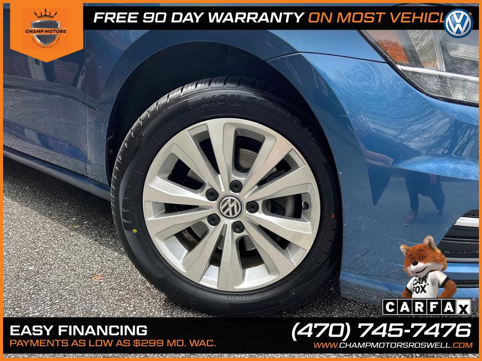 Used 2019 Volkswagen Golf S image 7