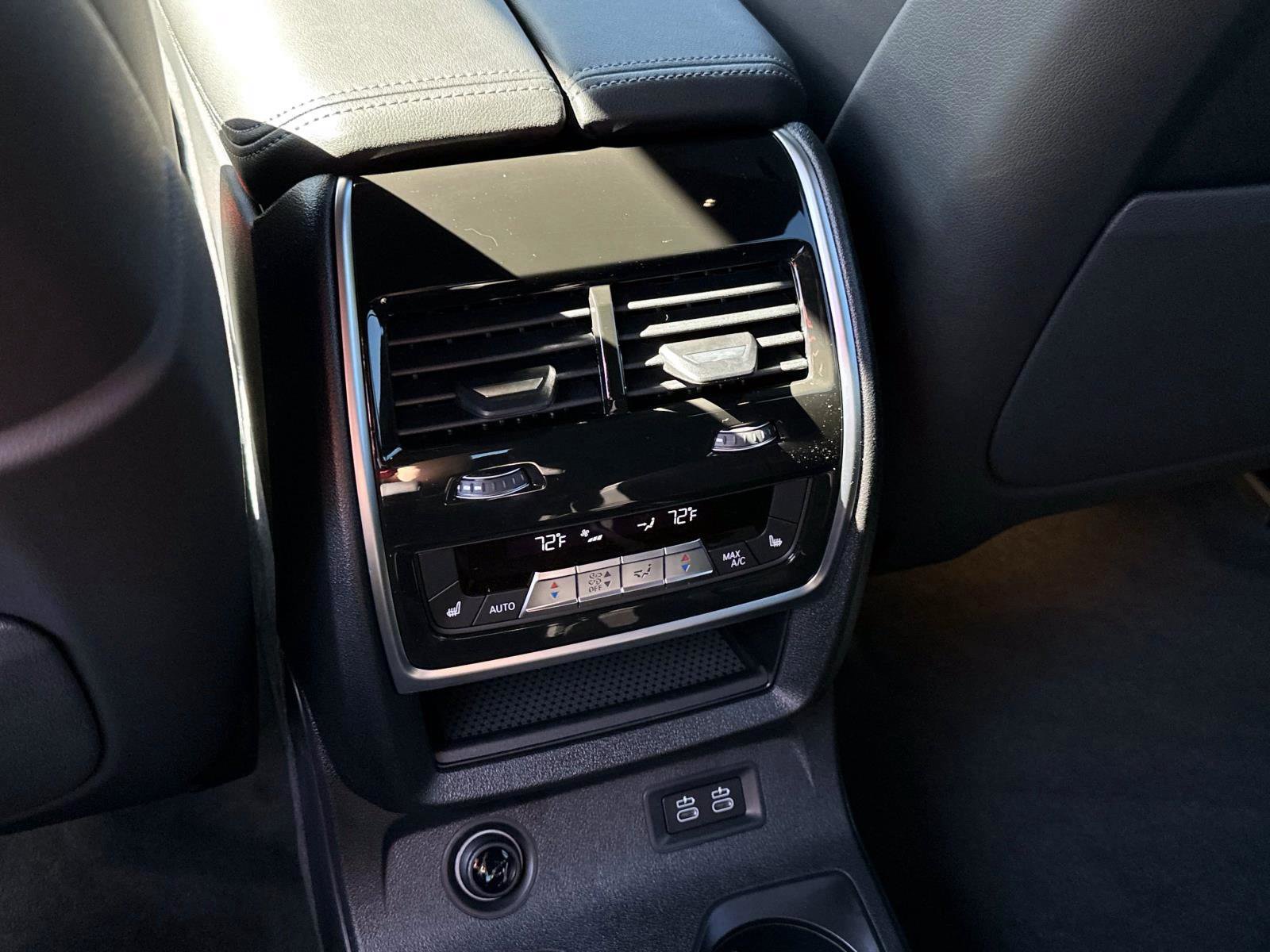 New 2026 BMW X7 xDrive40i w/ M Sport Package image 15