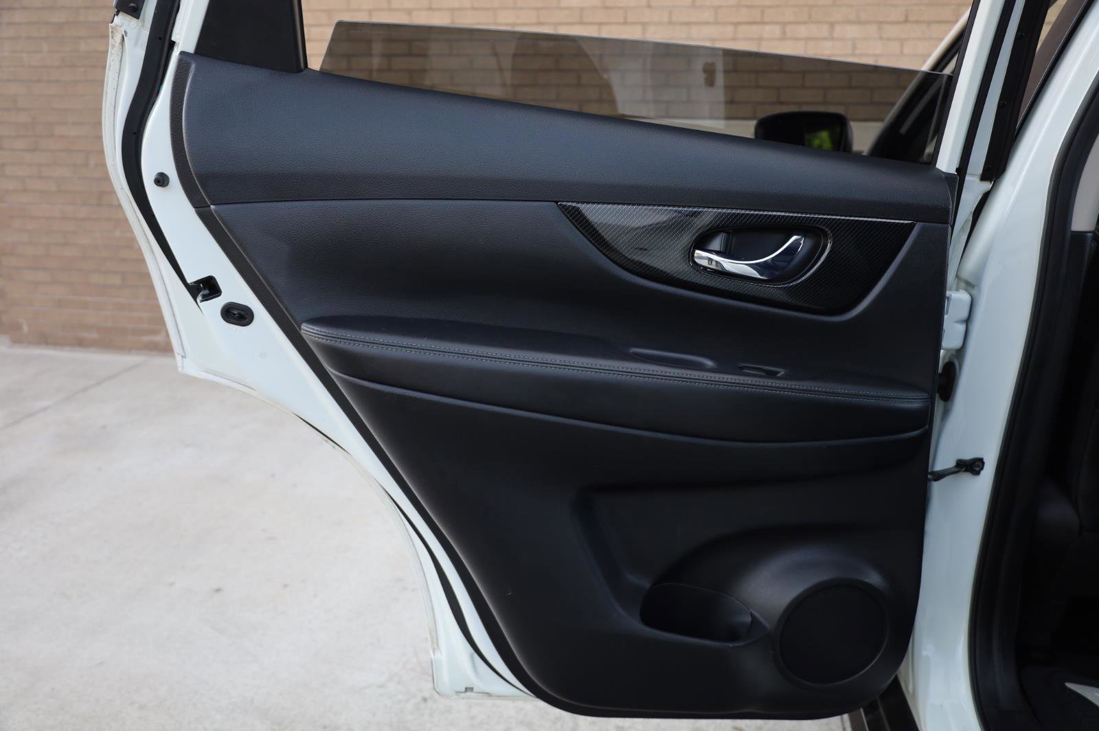 Used 2018 Nissan Rogue SL w/ Premium Package AWD/4WD image 18