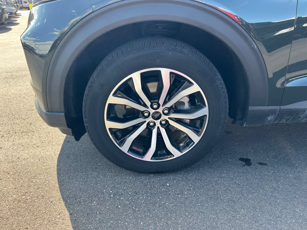 Used 2023 Ford Explorer ST-Line AWD/4WD image 16