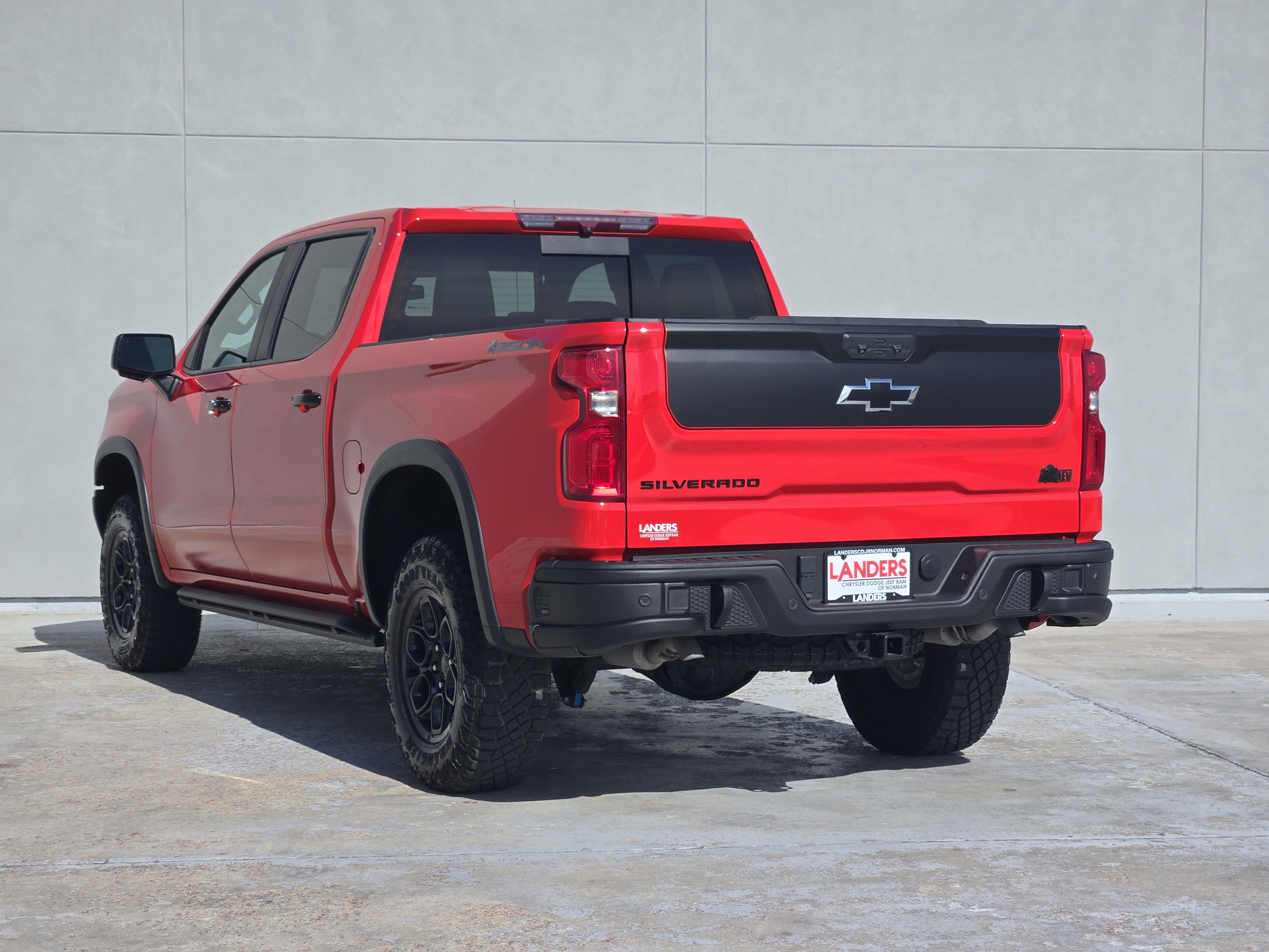 Used 2023 Chevrolet Silverado 1500 ZR2 w/ ZR2 Bison Edition AWD/4WD image 6