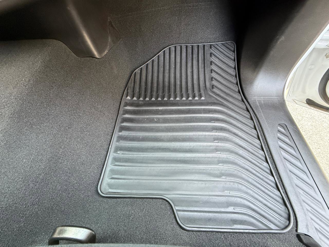 Used 2022 Chevrolet Silverado 2500 Custom w/ Custom Value Package image 31