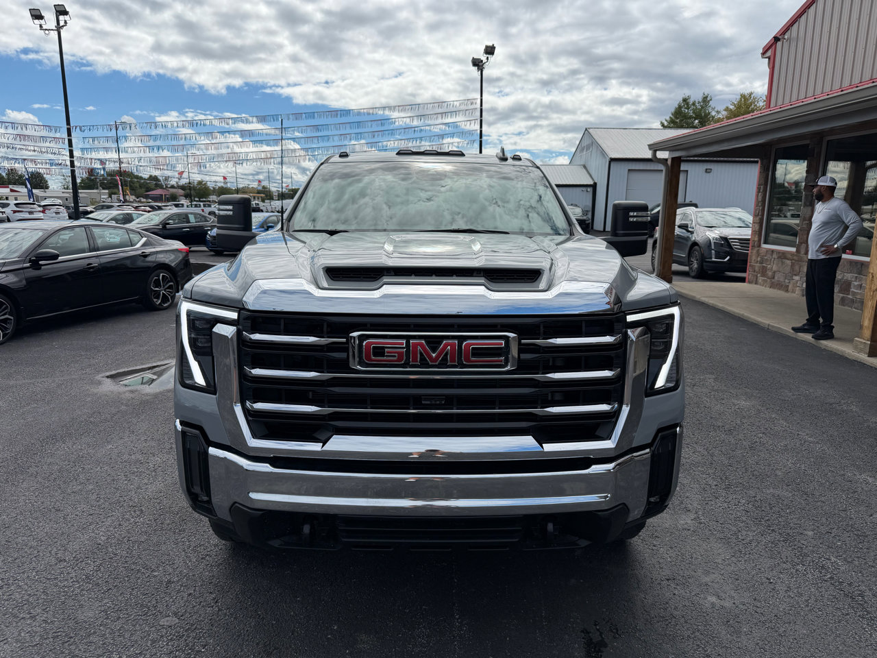 Used 2024 GMC Sierra 2500 SLE w/ SLE Value Package; image 12