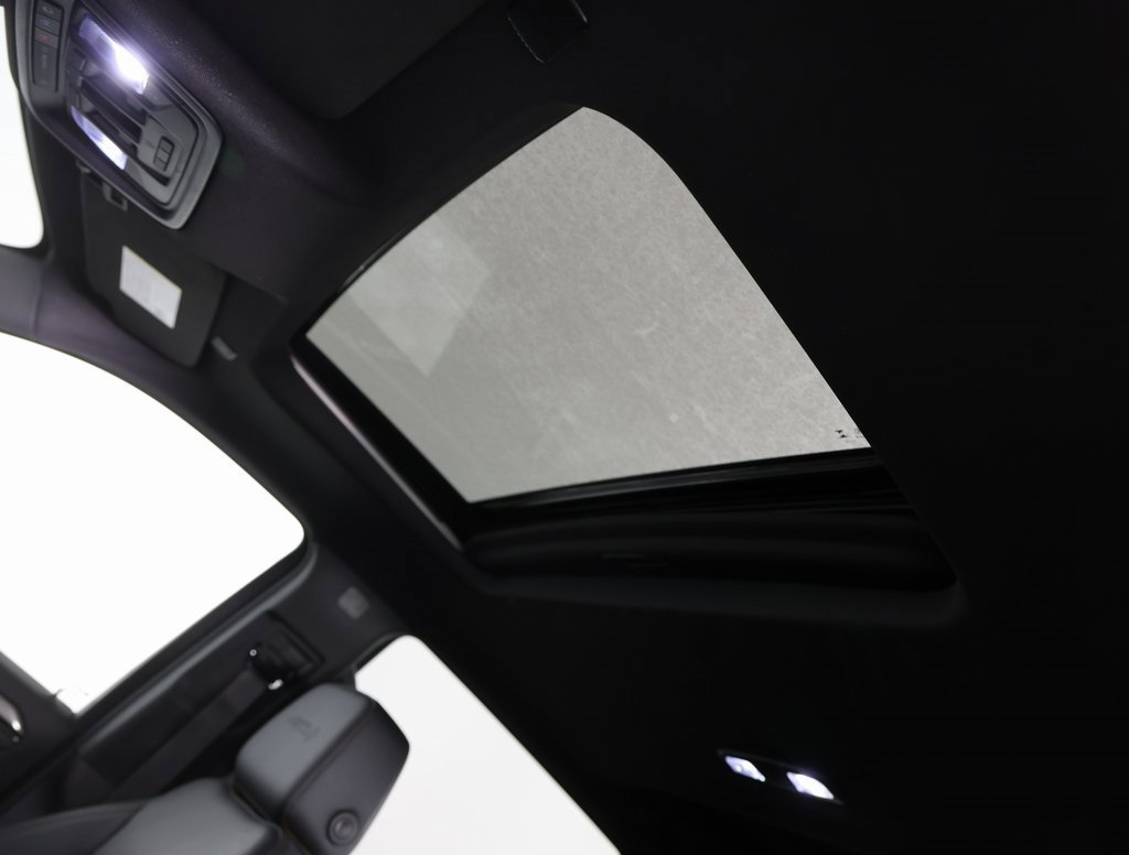 Used 2025 GMC Sierra 1500 AT4 w/ AT4 Premium Package image 14