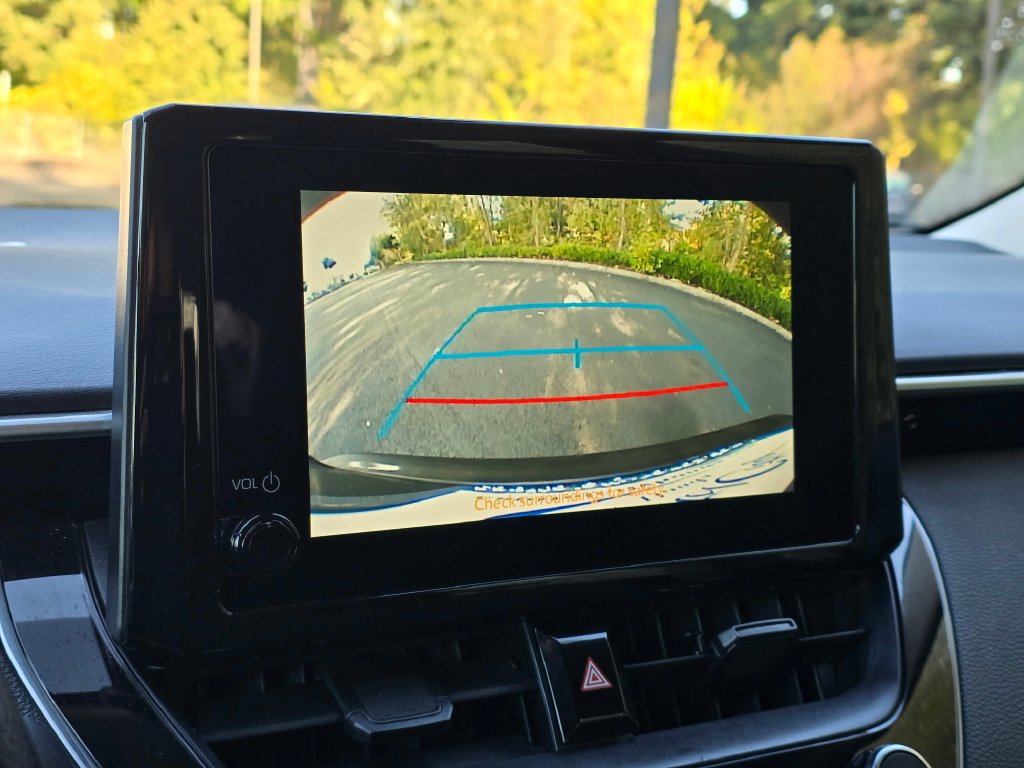 Used 2025 Toyota Corolla LE FWD image 18