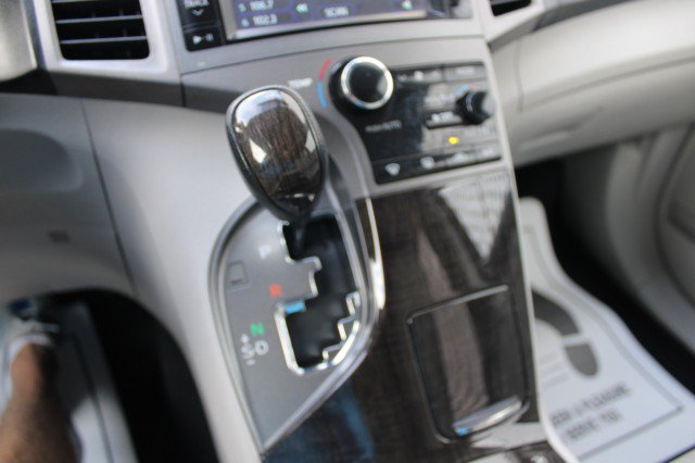 Used 2013 Toyota Venza LE FWD image 21