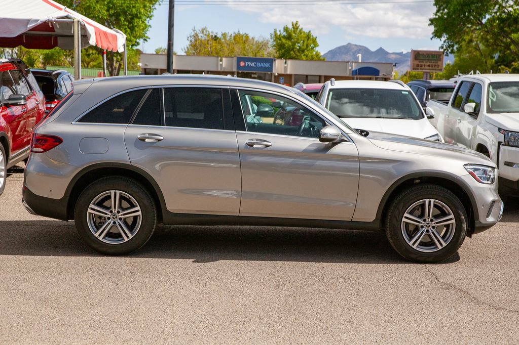 Used 2022 Mercedes-Benz GLC 300 image 4