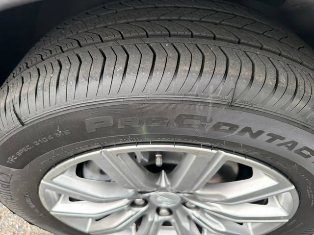 Used 2020 Cadillac XT4 Premium Luxury w/ Cold Weather Package FWD image 31