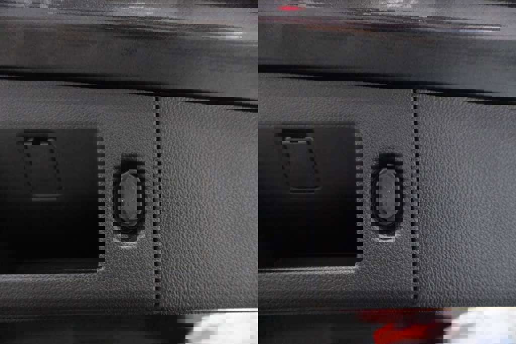 Used 2017 Cadillac Escalade ESV Premium Luxury image 11